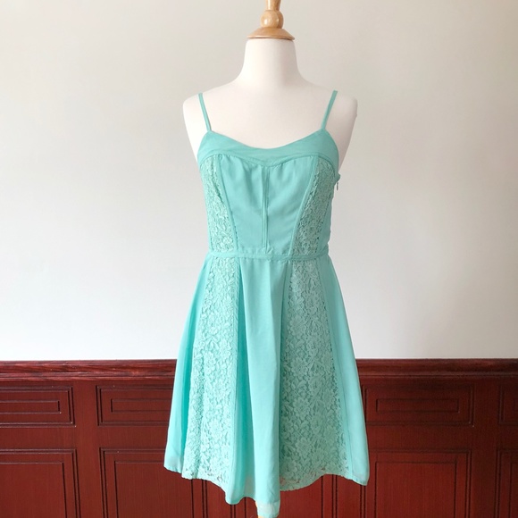 LC Lauren Conrad • Lace Chiffon Mini Dress - Picture 3 of 7